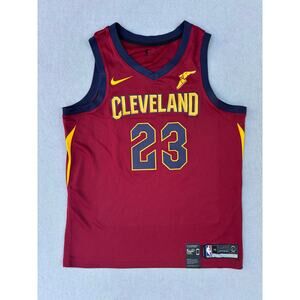 NWT Men's Large LeBron James Cleveland Cavaliers Nike Swingman Jersey NBA #23